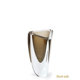vaso-triangular-n-3-fume-com-ouro