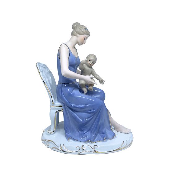 Mulher Sentada com Bebê em Porcelana
