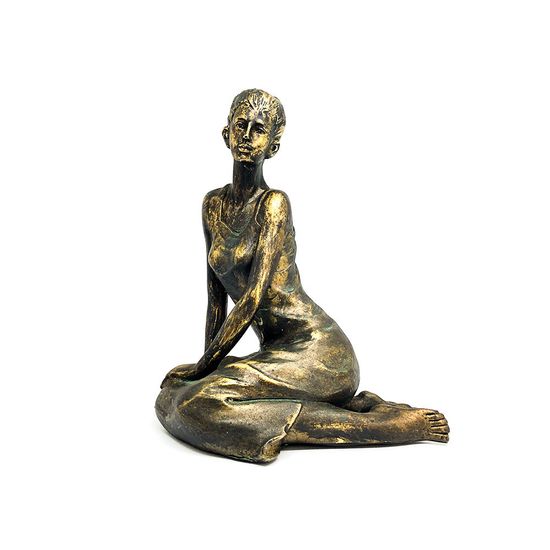Escultura Mulher Sentada